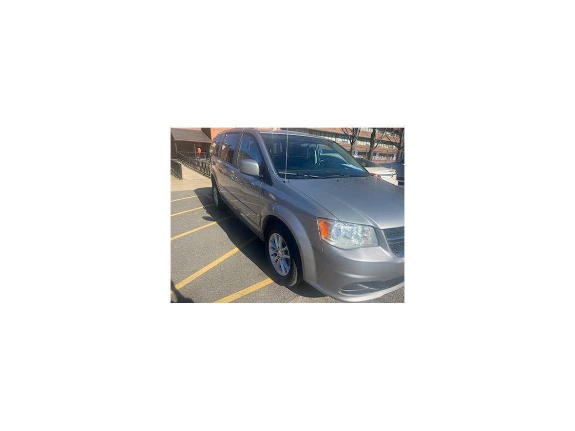 2016 Dodge Grand Caravan SXT Wheelchair Van for sale by owner in Wickliffe