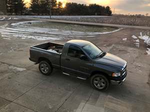 Gray 2005 Dodge Ram 1500