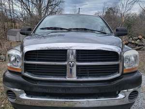 Gray 2004 Dodge Ram 2500