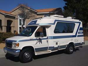 1994 Ford E-350 with White Exterior