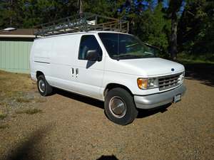 1994 Ford E-350 with White Exterior