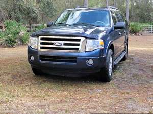 Blue 2013 Ford Expedition EL