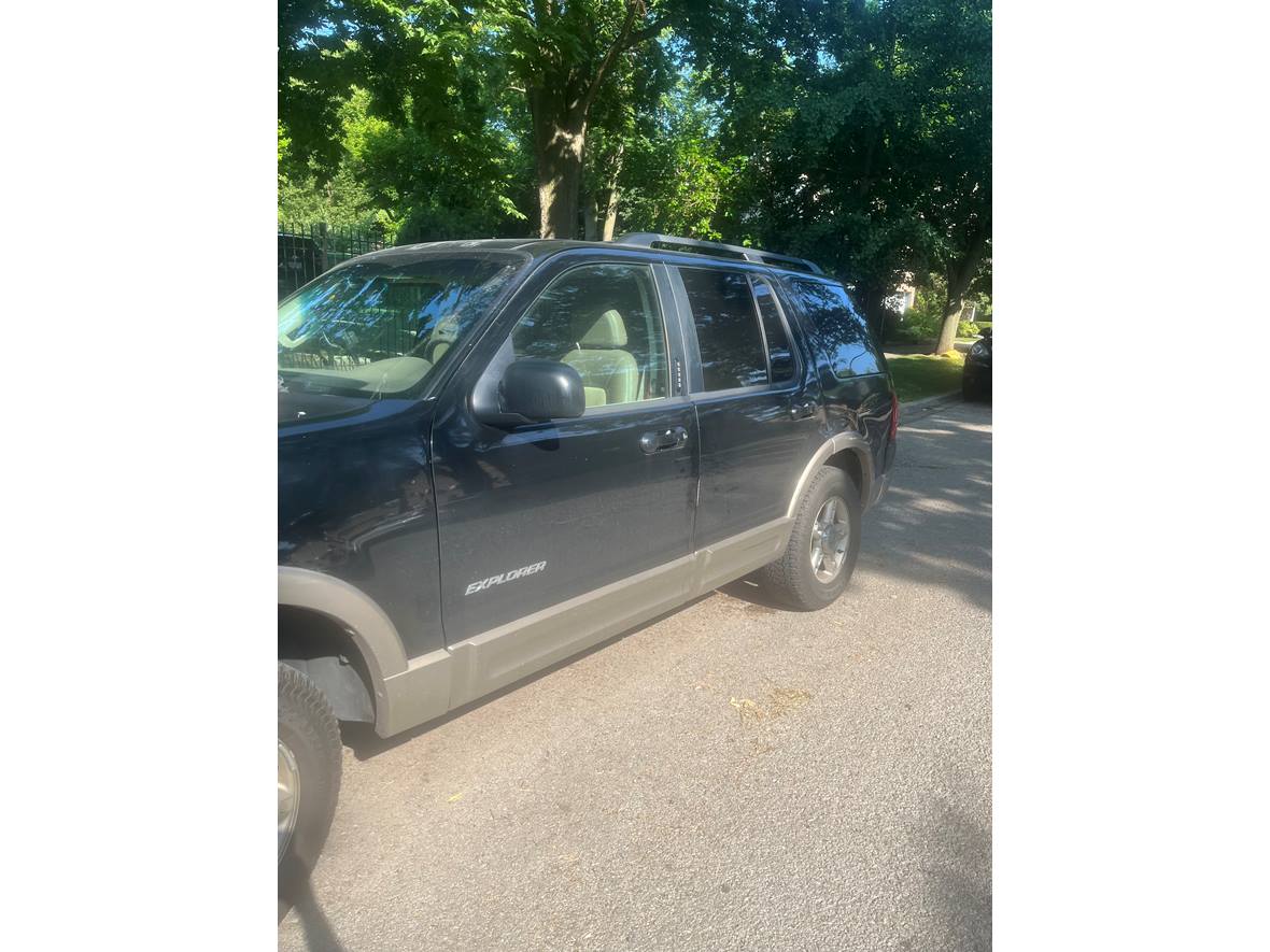 2002 Ford Explorer for sale by owner in Chicago