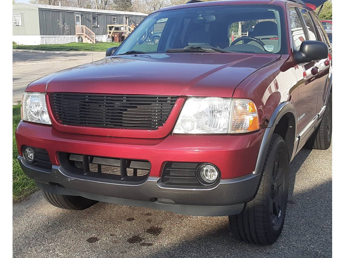 2004 Ford Explorer for sale by owner in Grand Rapids