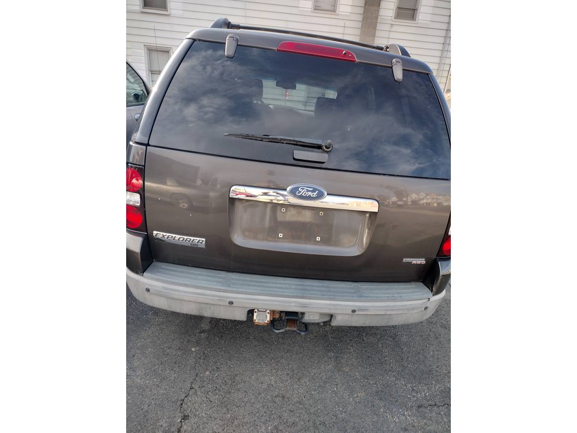 2006 Ford Explorer for sale by owner in Wilkes Barre