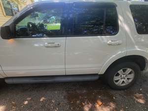 White 2009 Ford Explorer