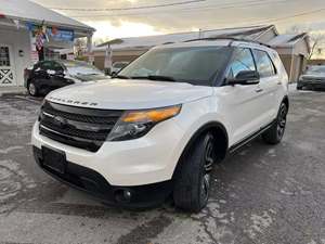 White 2013 Ford Explorer