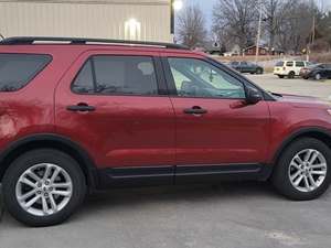 Red 2015 Ford Explorer