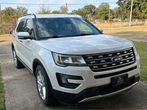 White 2016 Ford Explorer