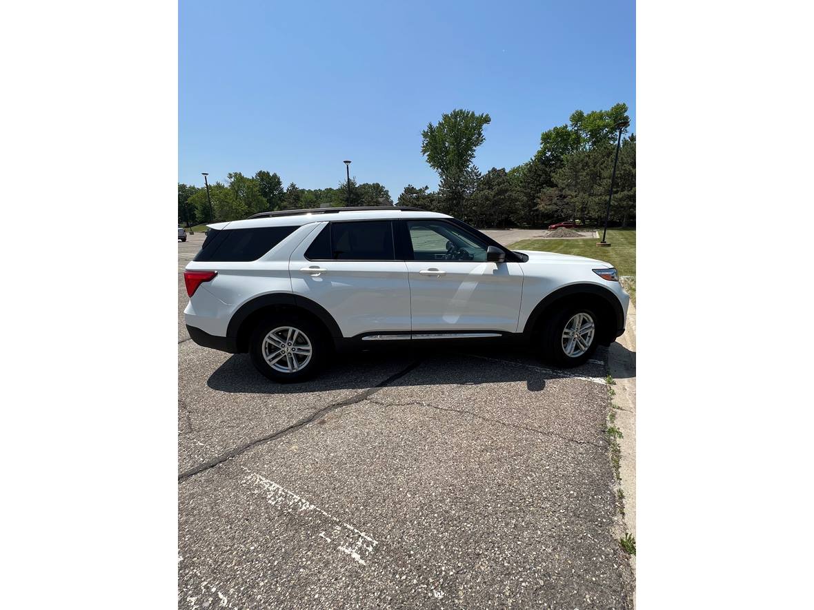 2021 Ford Explorer for sale by owner in Livonia