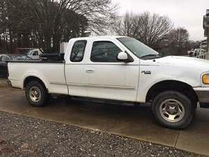 1997 Ford F-150 with White Exterior