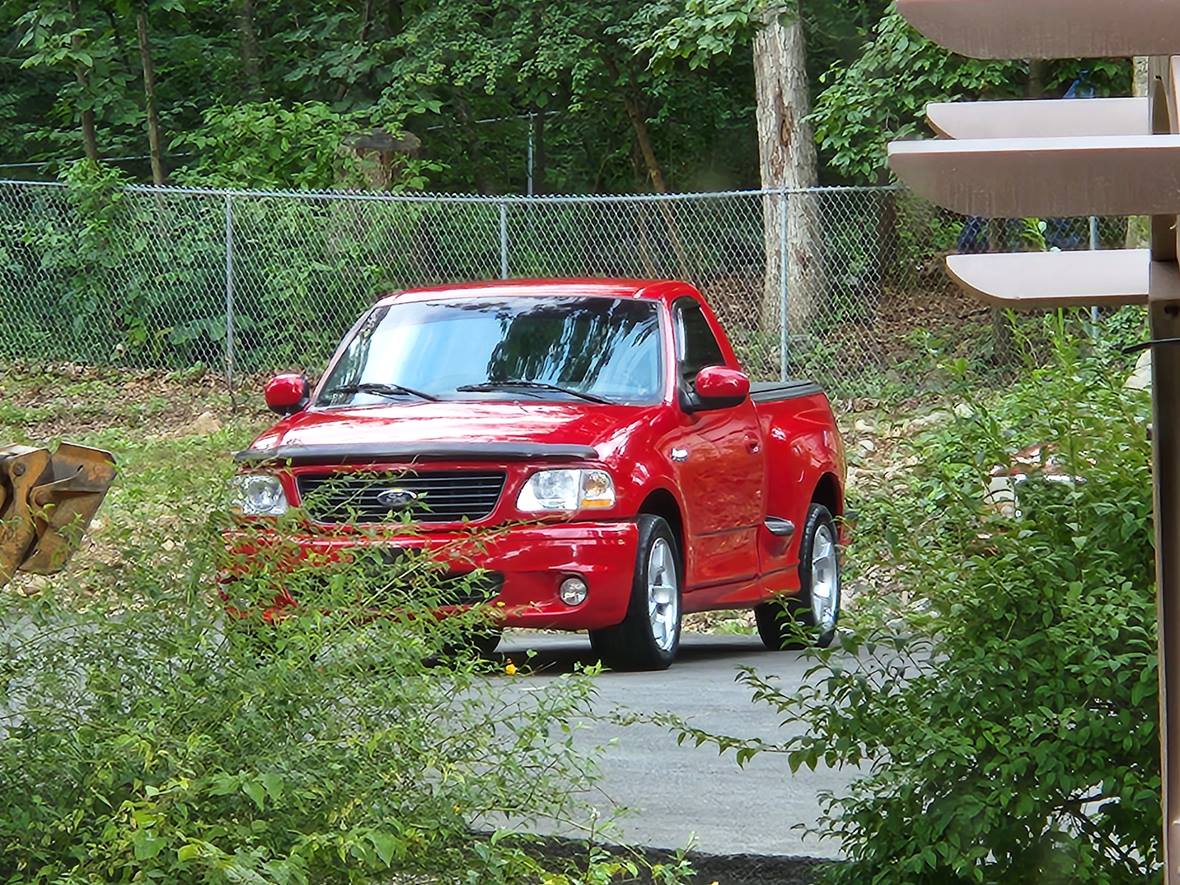 2001 Ford F-150 Lightning for sale by owner in Hagerstown