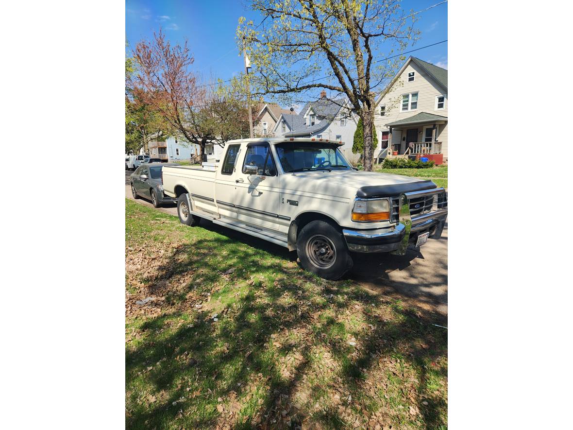 1997 Ford F-250 Super Duty for sale by owner in Rockford