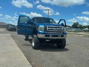 Blue 2004 Ford F-250 Super Duty