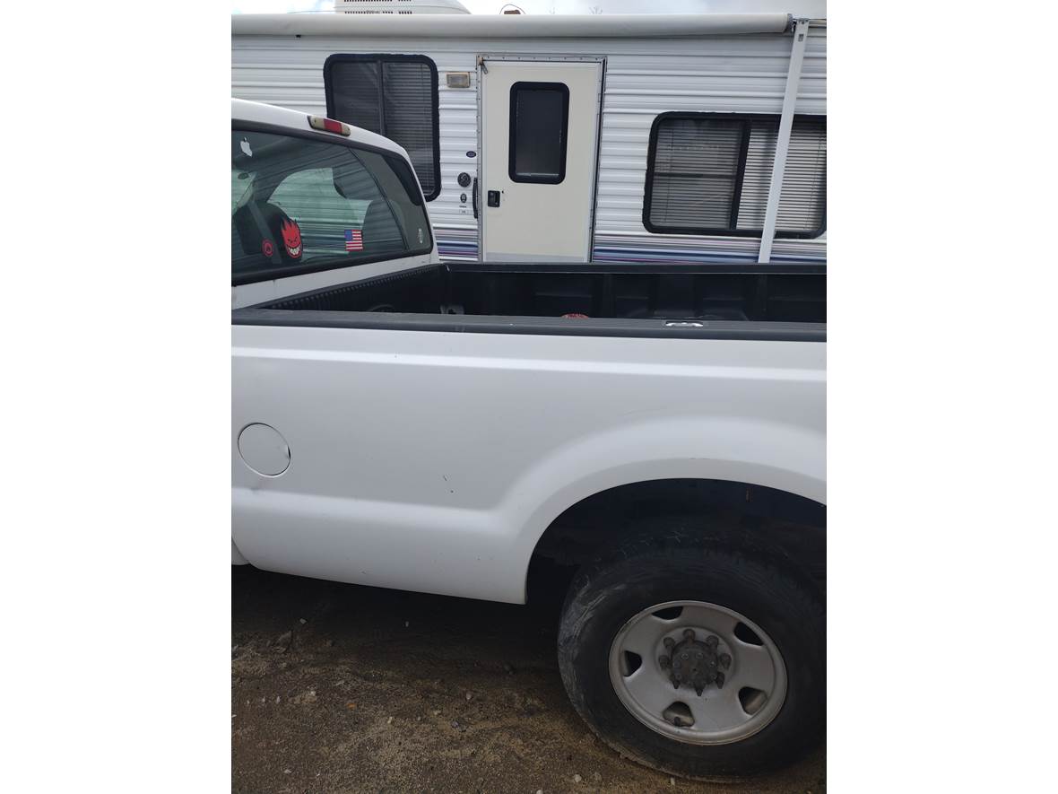 2005 Ford F-250 Super Duty for sale by owner in Bakersfield