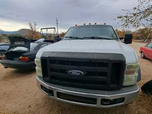 2007 Ford F-550 Super Duty with White Exterior