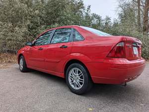 Red 2007 Ford Focus