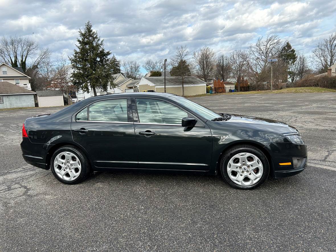 2010 Ford Fusion for sale by owner in Cherry Hill
