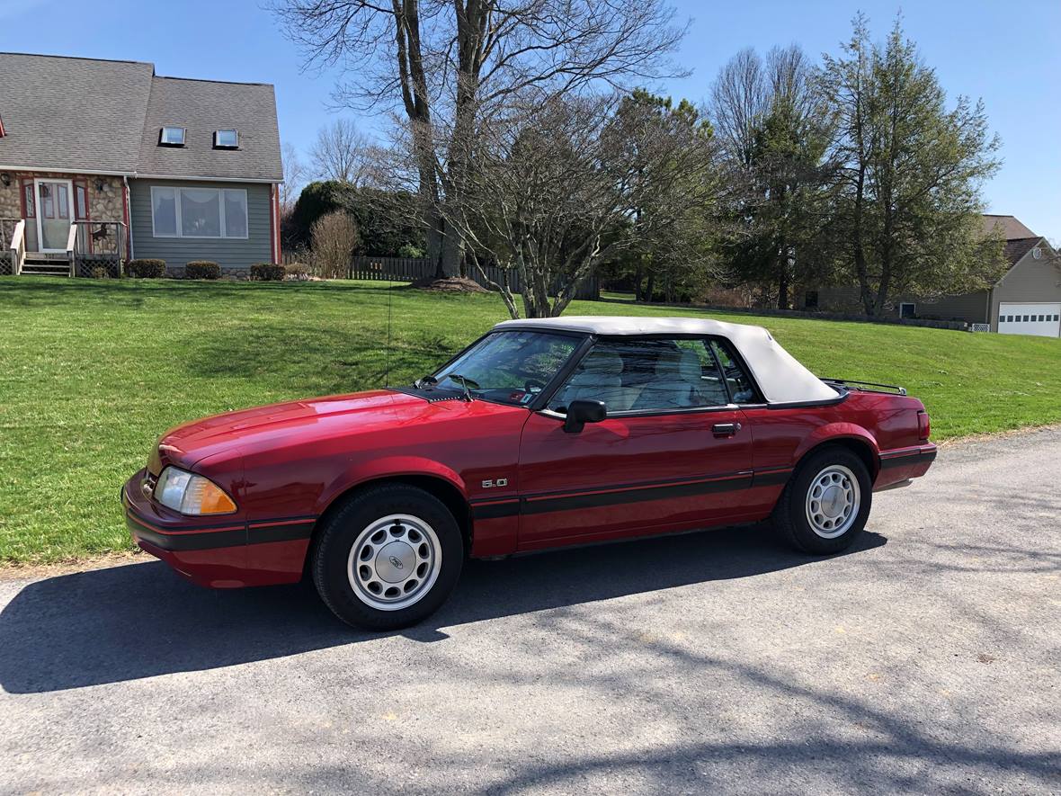 1988 Ford Mustang for sale by owner in Lewisburg