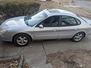 Silver 2001 Ford Taurus