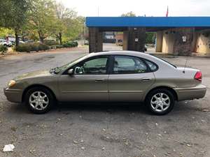 Gold 2006 Ford Taurus