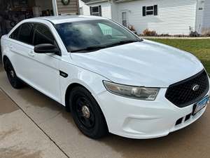 White 2014 Ford Taurus