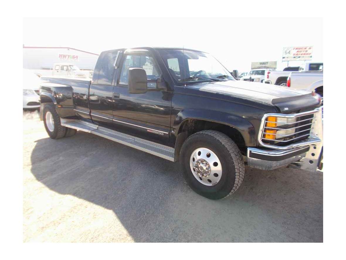 1994 GMC Sierra 2500 Classic for sale by owner in Farmington