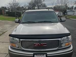 Gray 2002 GMC Yukon Denali