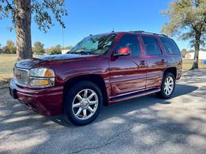 2003 GMC Yukon Denali with Red Exterior