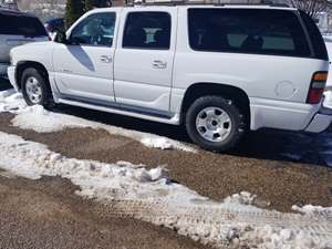 White 2004 GMC Yukon Denali