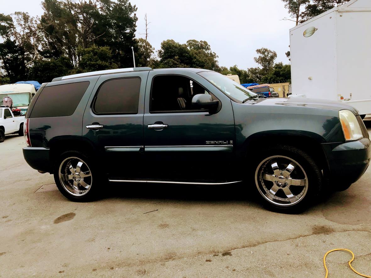 2007 GMC Yukon Denali for sale by owner in Scotts Valley