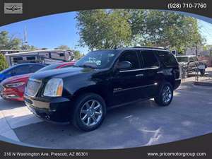 Black 2013 GMC Yukon Denali