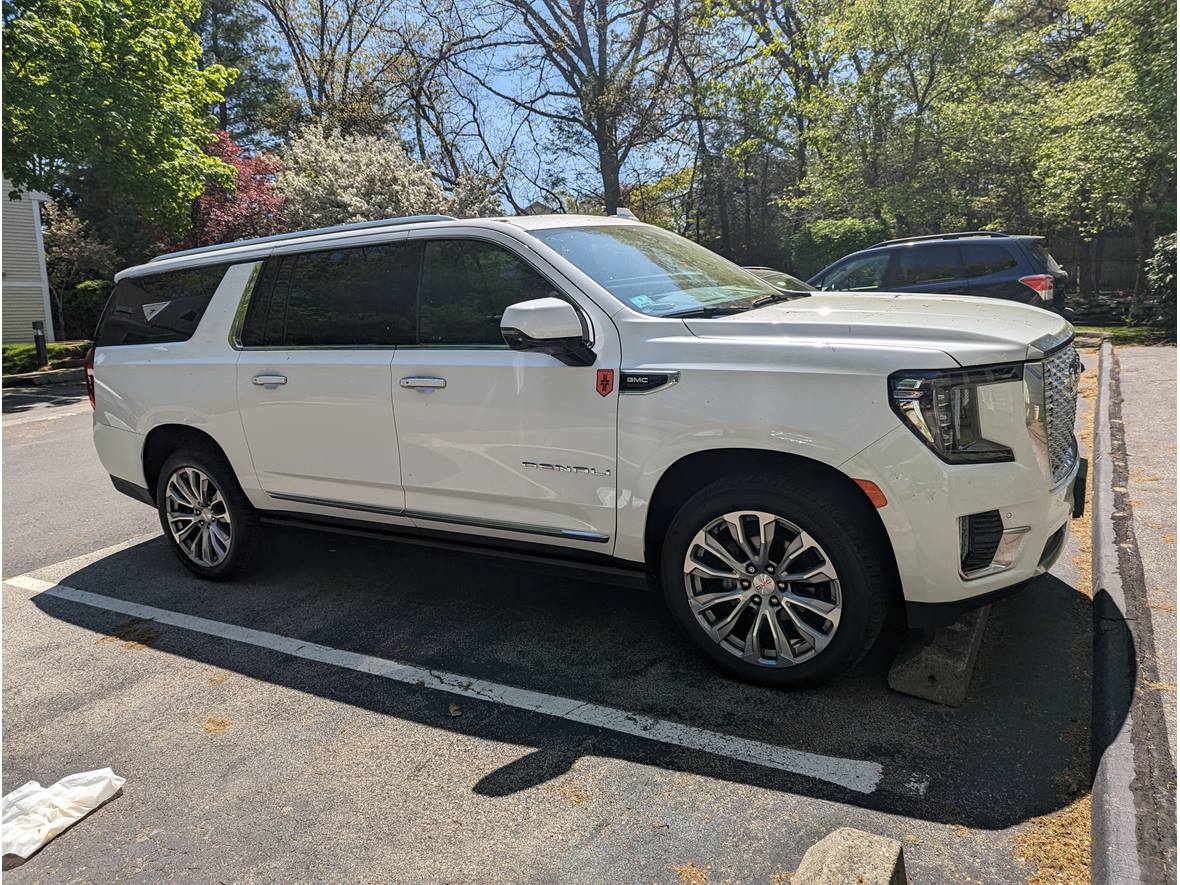 2021 GMC Yukon XL for sale by owner in Newton Center