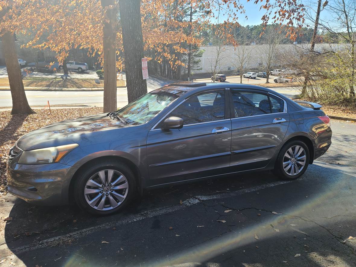 2011 Honda Accord for sale by owner in Lithonia