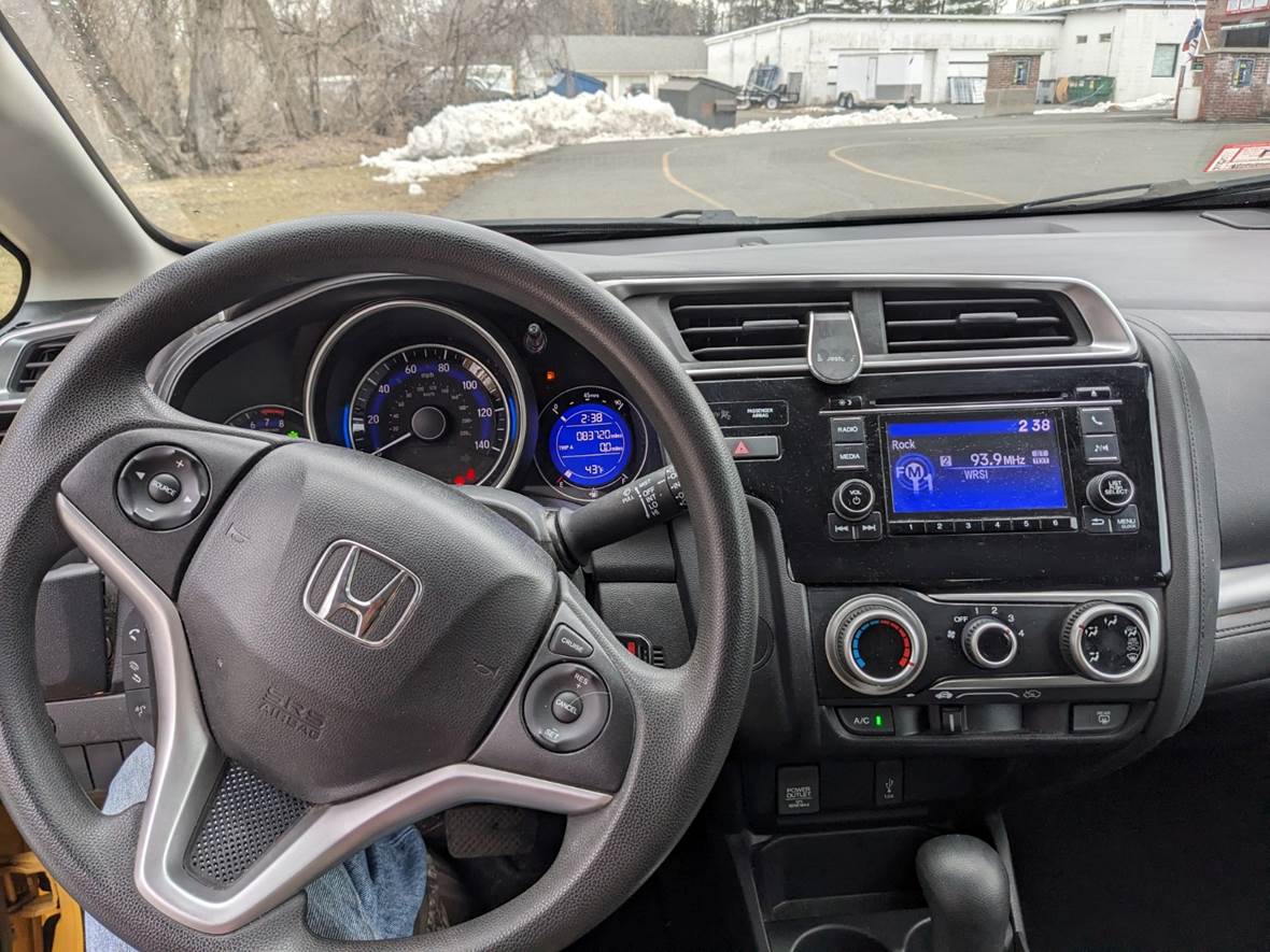 2018 Honda FIT for sale by owner in Greenfield