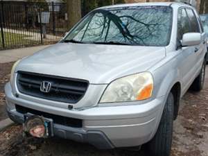 Silver 2003 Honda Pilot 