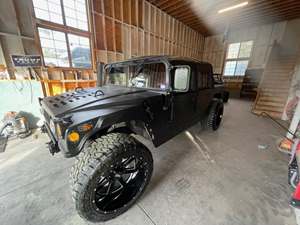 1995 Hummer H1 with Black Exterior