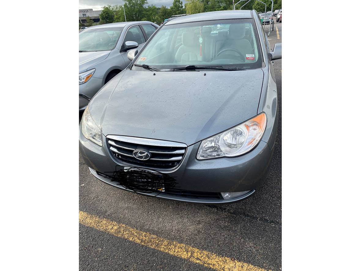 2010 Hyundai Elantra for sale by owner in Woonsocket