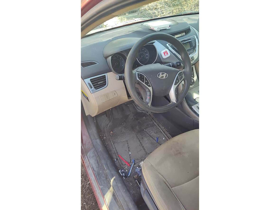 2011 Hyundai Elantra for sale by owner in Lyndhurst