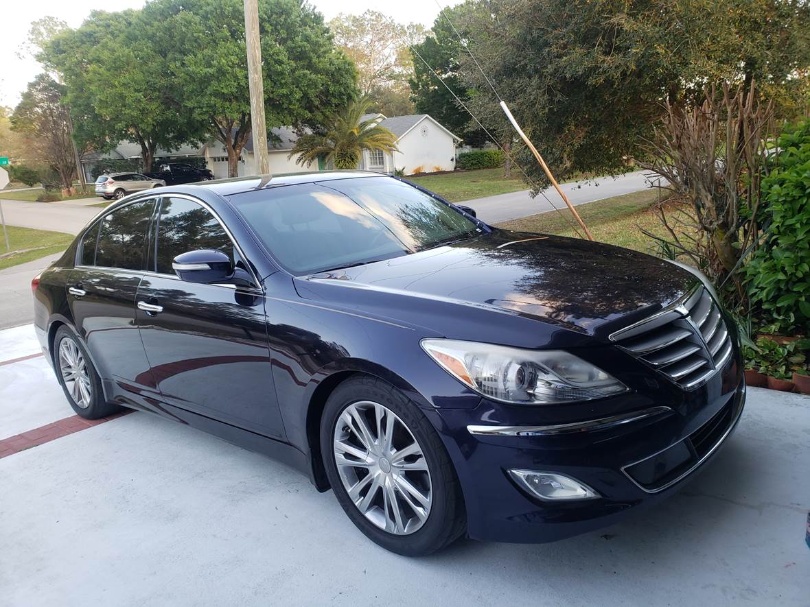2012 Hyundai Genesis for sale by owner in Palm Coast