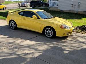 Gray 2004 Hyundai Tiburon