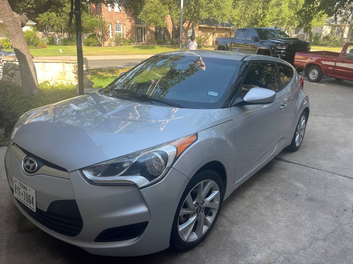 2016 Hyundai Veloster for sale by owner in Georgetown