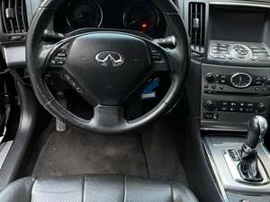 Black 2015 Infiniti Q40