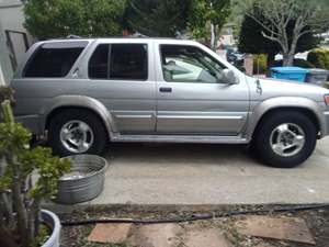 Gray 2000 Infiniti QX4