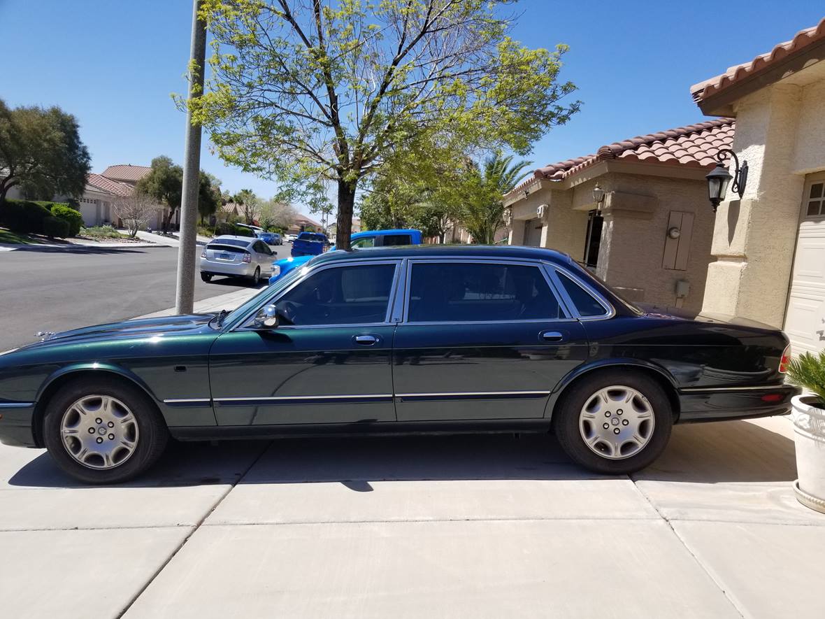 2001 Jaguar XJ8 for sale by owner in Henderson