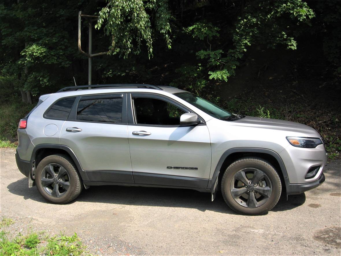 2020 Jeep Cherokee for sale by owner in Cumberland