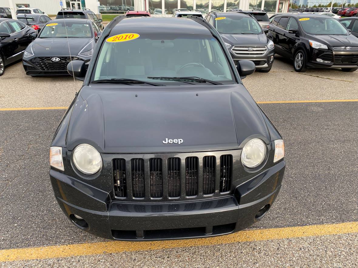 2010 Jeep Compass for sale by owner in Muskegon