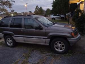 Gray 2000 Jeep Grand Cherokee