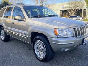 2003 Jeep Grand Cherokee with Silver Exterior