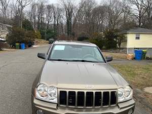 Green 2005 Jeep Grand Cherokee